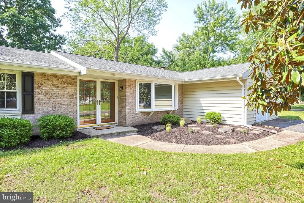 Photo of 2808 BREWSTER ROAD