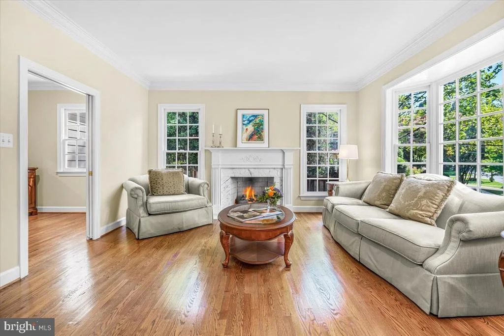 Photo of 6807 MEADOW LANE