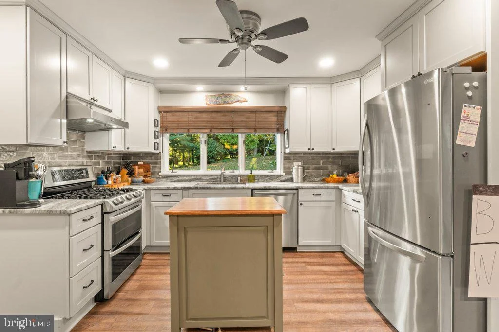 Photo of 4208 RAVENHURST CIRCLE