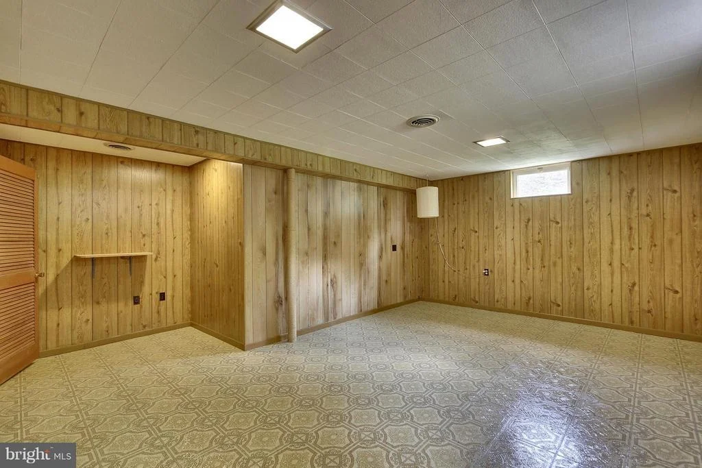 Photo of 8235 GLENDALE DRIVE