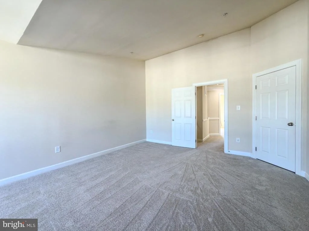 Photo of 2054 SPRING RUN CIRCLE