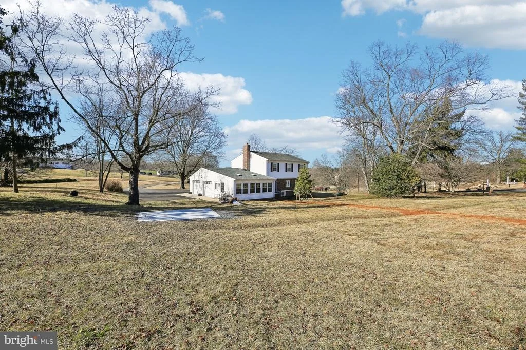 Photo of 2139 DAISY ROAD