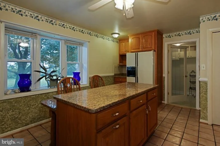 Photo of 8001 RUNNYMEADE DRIVE