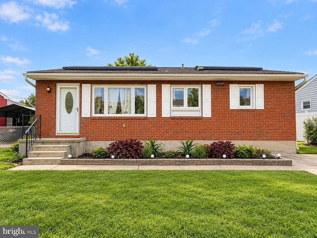 Photo of 1106 CEDARCLIFF DRIVE