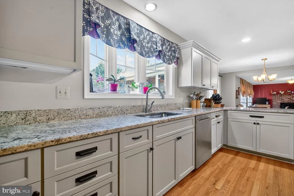 Photo of 2036 MAYFLOWER DRIVE
