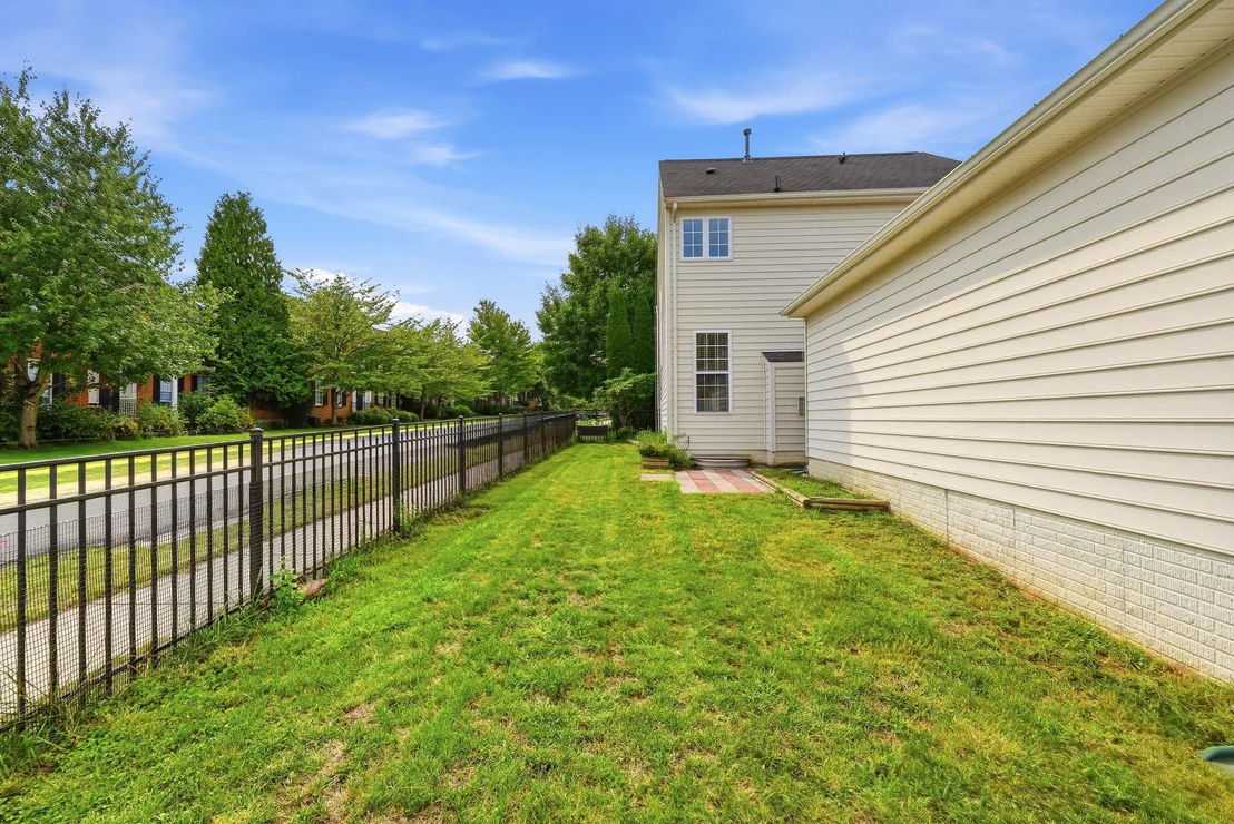 Photo of 17037 LOFTRIDGE LANE