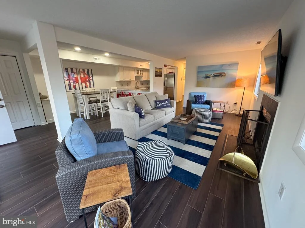 Photo of Unit 2 at 260 SEA EAGLE DRIVE