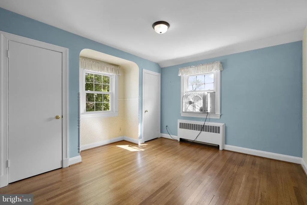 Photo of 19 INDIAN SPRING DRIVE