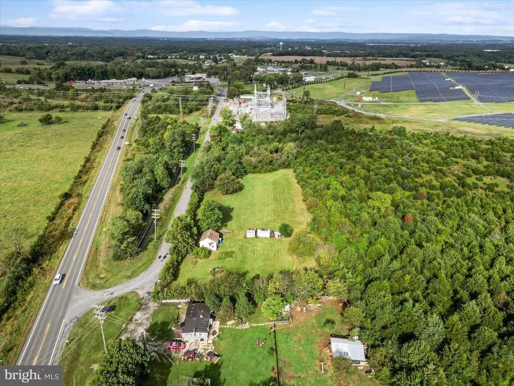 Photo of 32 DOUBLE TOLLGATE ROAD