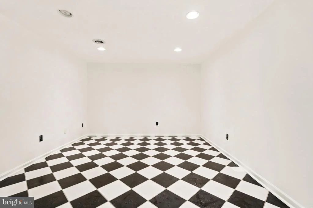 Photo of 4630 MUNCASTER MILL ROAD