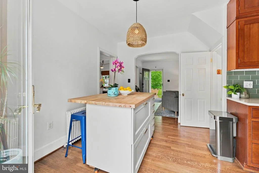 Photo of 9404 WORTH AVENUE