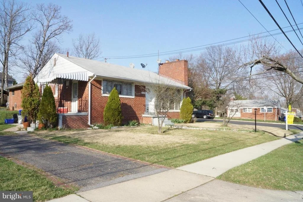 Photo of 10406 BRUNSWICK AVENUE