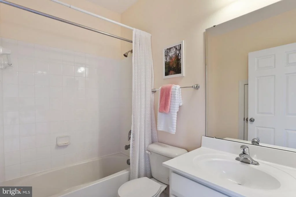 Photo of 10138 ROULETTE DRIVE