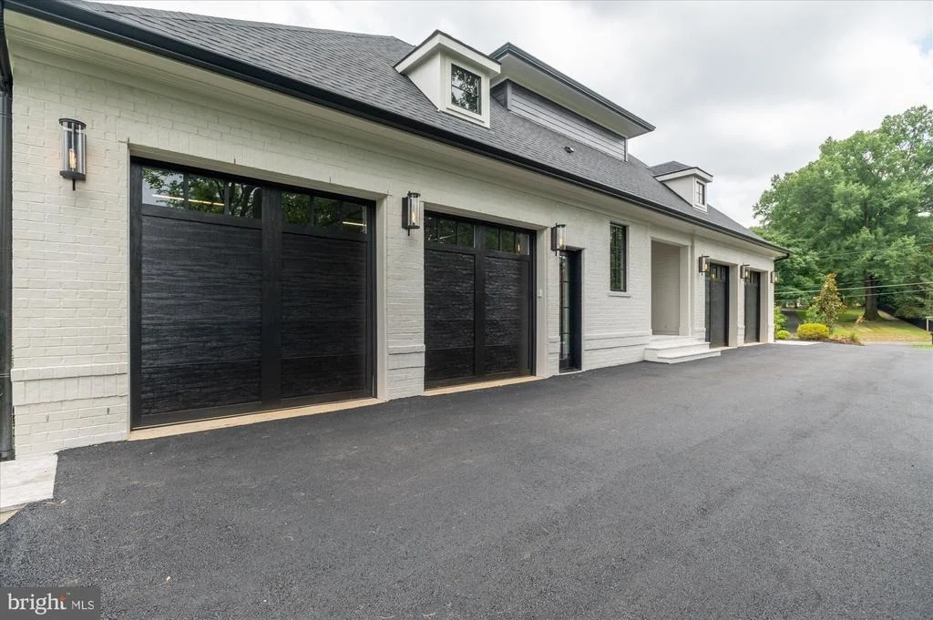 Photo of 8912 GALLANT GREEN DRIVE