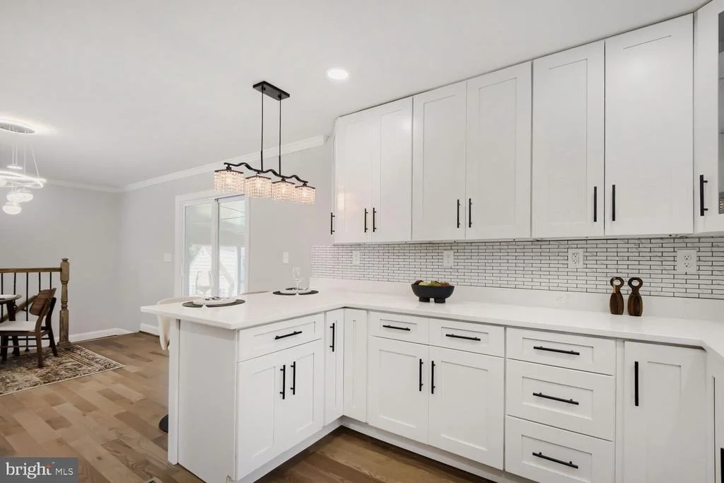Photo of 696 W MAPLE ROAD