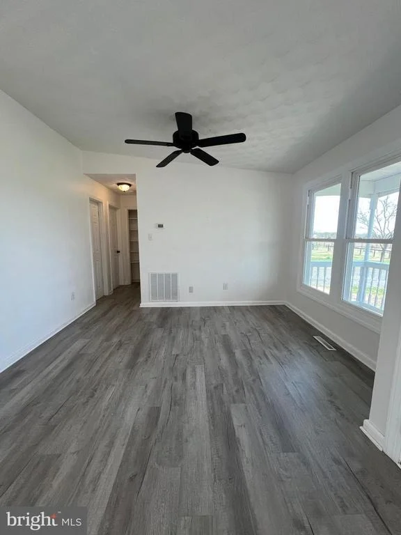 Photo of 15604 GLEN ELLA