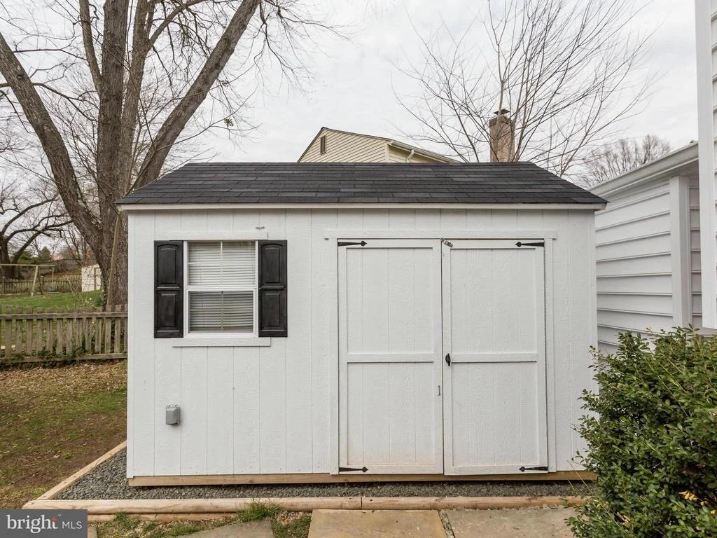 Photo of 5306 CROWN POINT ROAD