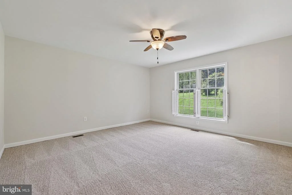 Photo of 7584 CARLIN ROAD