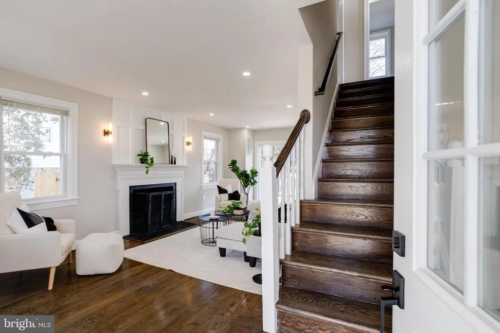 Photo of 605 WALNUT AVENUE