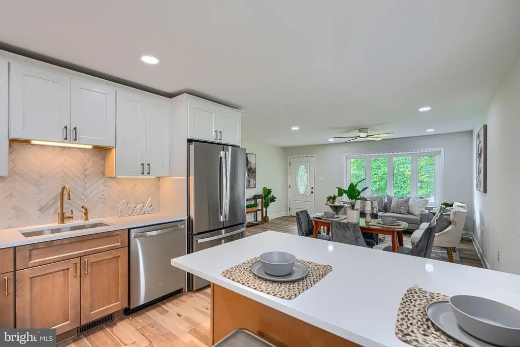 Photo of 11305 MAPLEVIEW DRIVE
