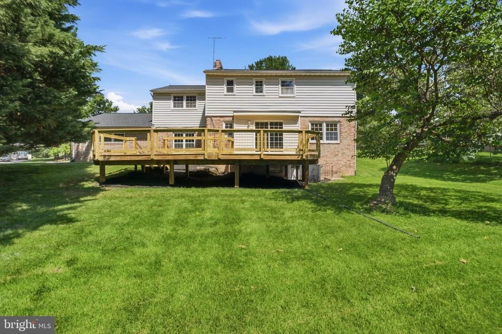 Photo of 2400 E GATE DRIVE