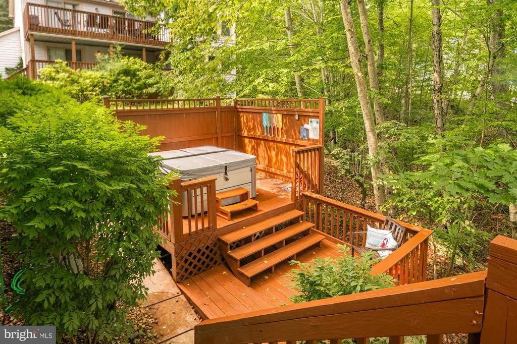 Photo of 25 SILVER TREE LANE