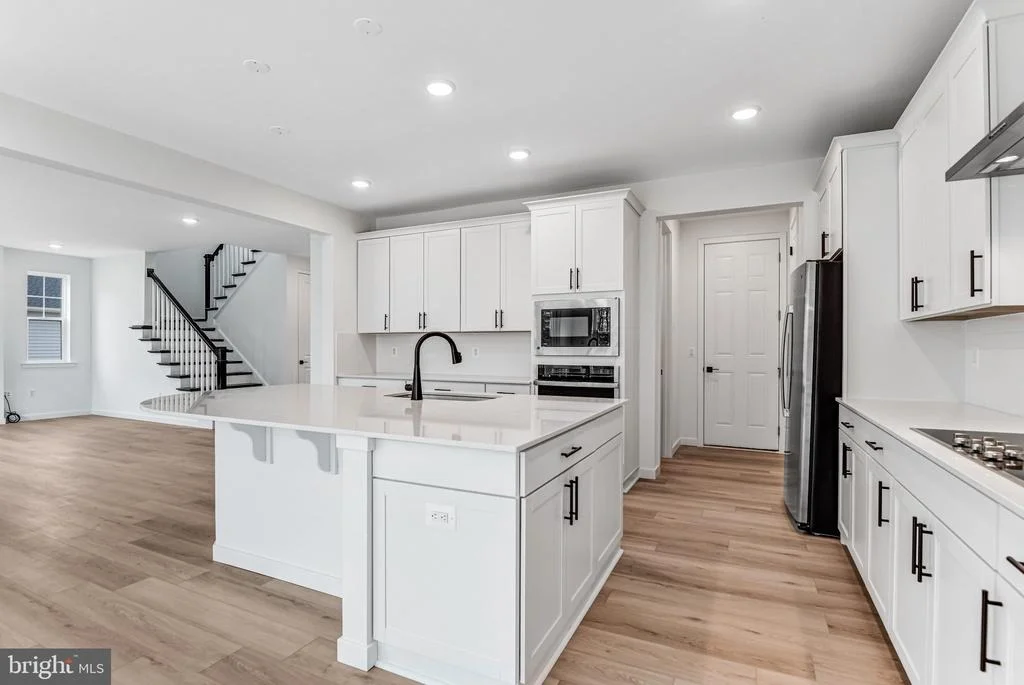 Photo of 2063 SPRINGVALE DRIVE