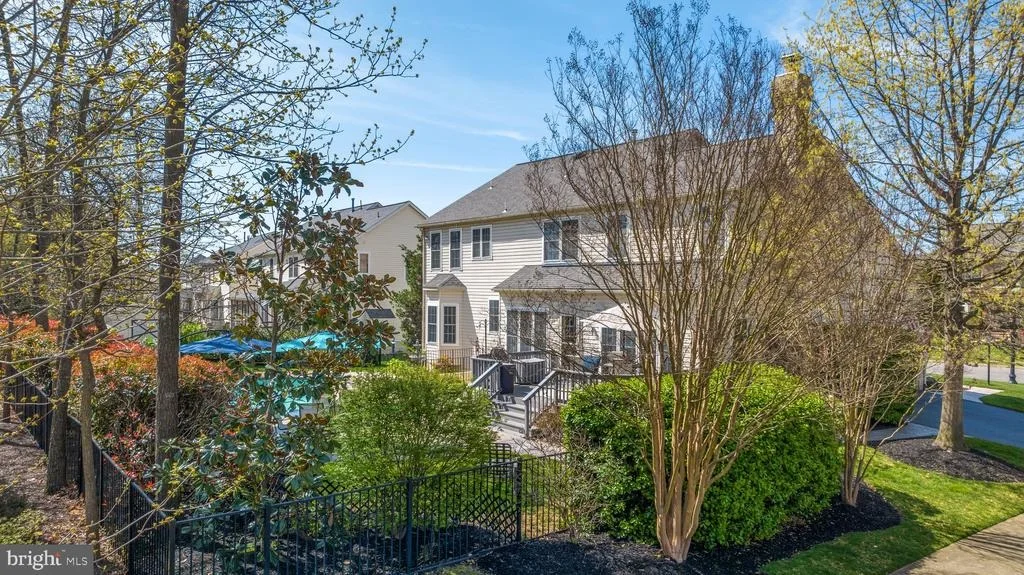 Photo of 7997 SEQUOIA PARK WAY