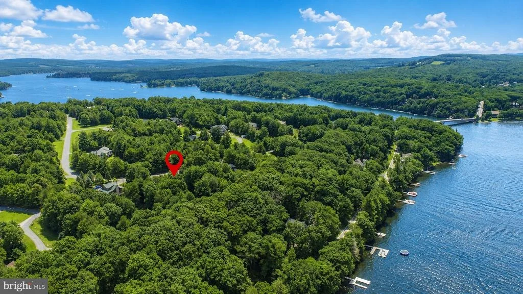 Photo of 365 PINNACLE DRIVE