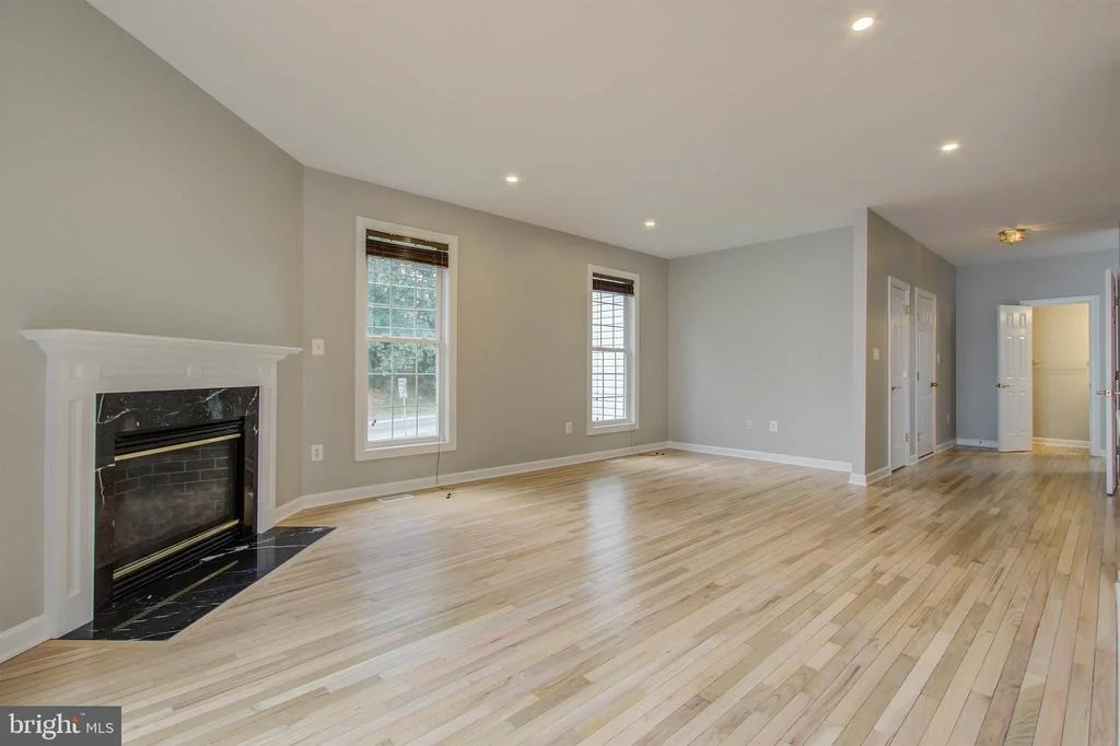 Photo of 301 NOVA COURT