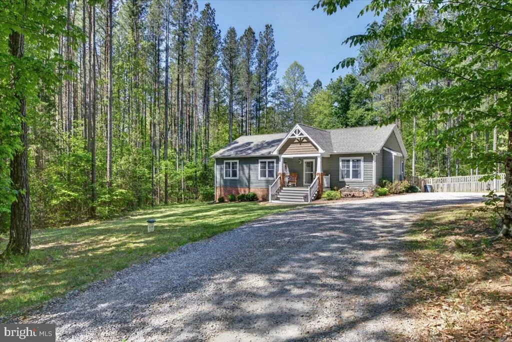 Photo of 844 MANCHESTER ROAD