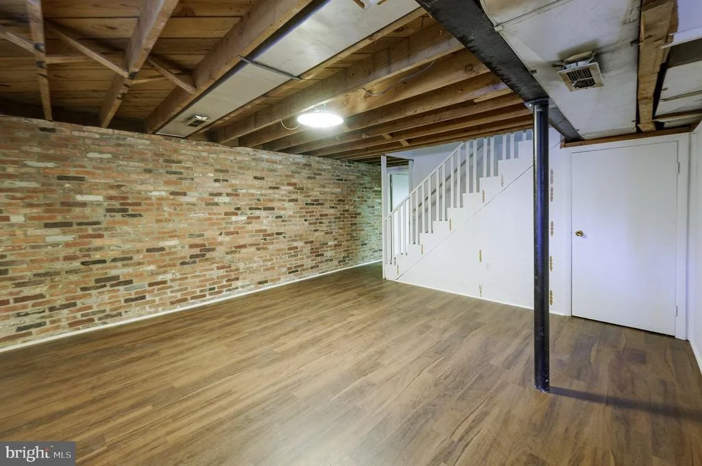 Photo of 3 LAKESIDE DRIVE