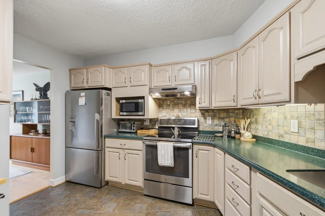 Photo of Unit 714 at 5902 MOUNT EAGLE DRIVE