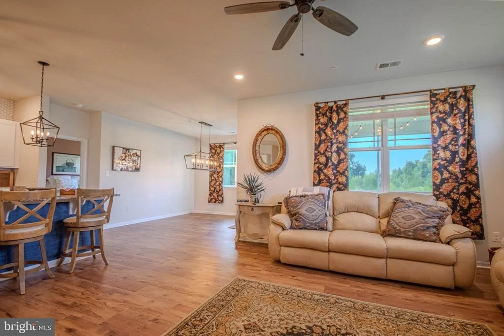 Photo of 406 TWIN CREEKS DRIVE