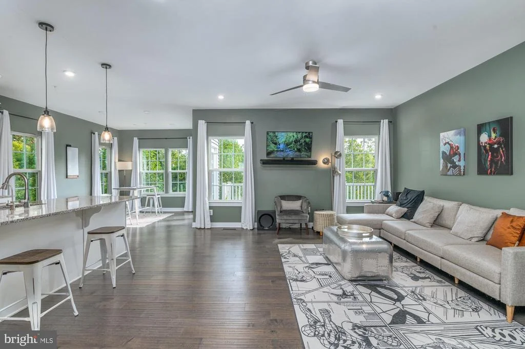 Photo of 405 POTOMAC VIEW PARKWAY