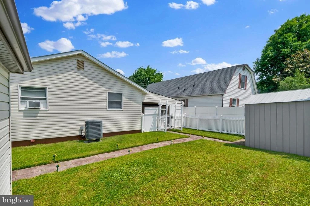 Photo of 8029 SHORE ROAD