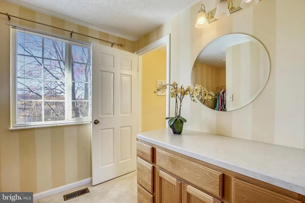 Photo of 19404 FRAMINGHAM DRIVE
