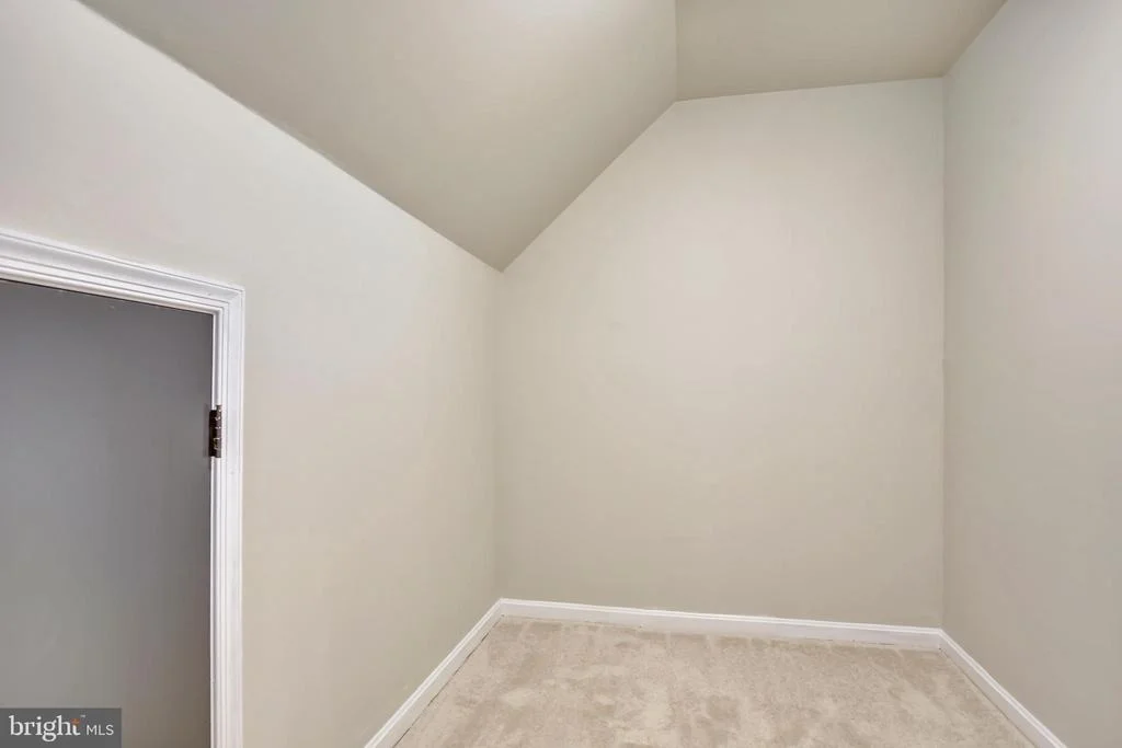 Photo of 1508 LAUREL HILL ROAD