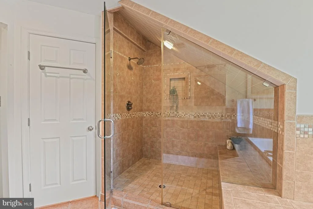 Photo of 7821 FALSTAFF ROAD