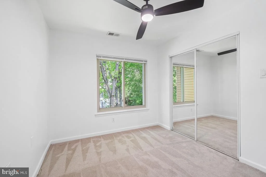 Photo of 19005 HARKNESS LANE