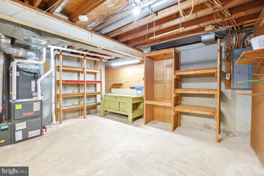 Photo of 882 DIAMOND DRIVE
