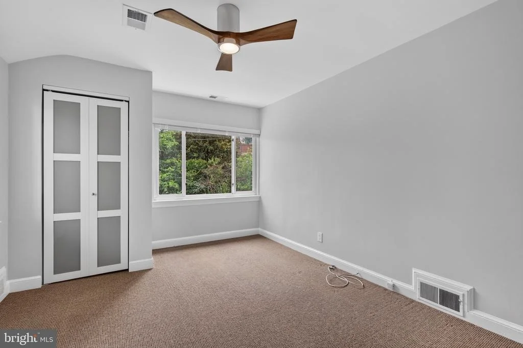 Photo of 432 ARGYLE DRIVE