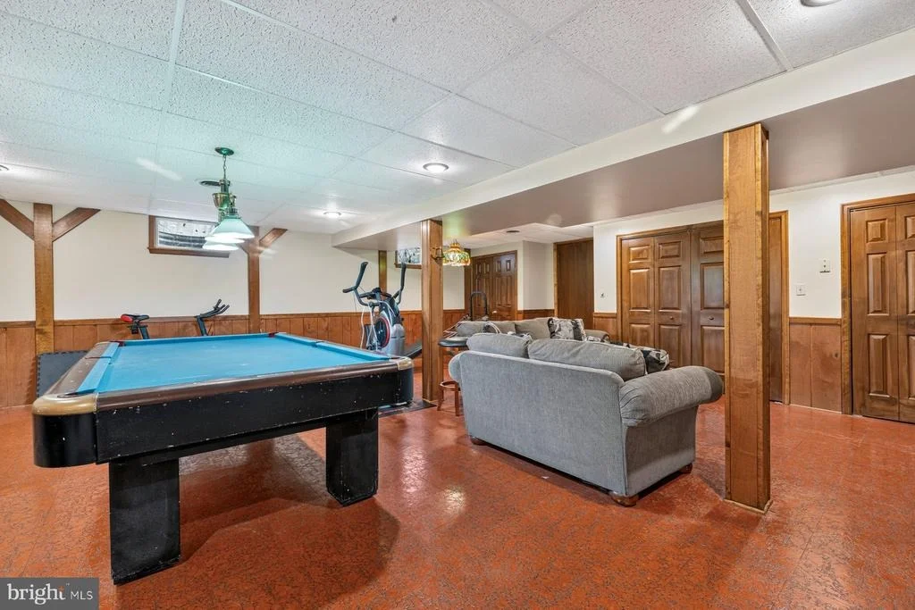 Photo of 6916 SUMMERSWOOD DRIVE