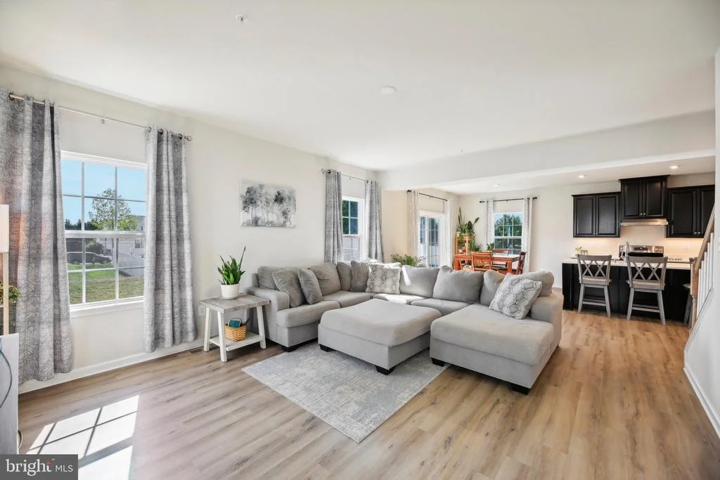 Photo of 231 PICKETT STREET