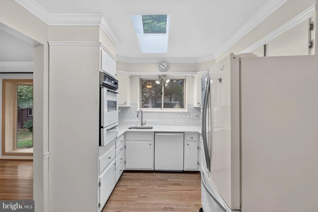Photo of 5624 QUEENSBERRY AVENUE