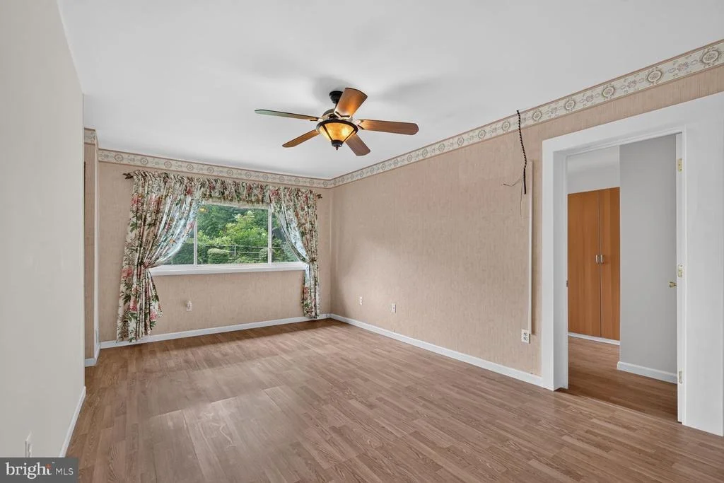 Photo of 323 AVONDALE DRIVE