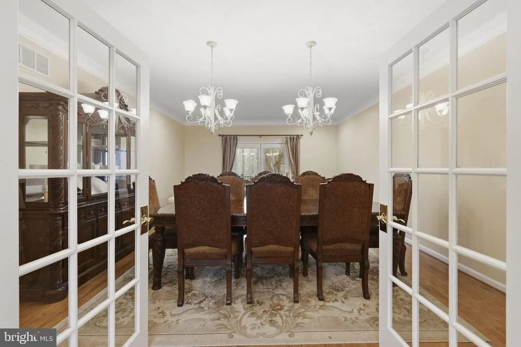 Photo of 922 SIDEHILL DRIVE