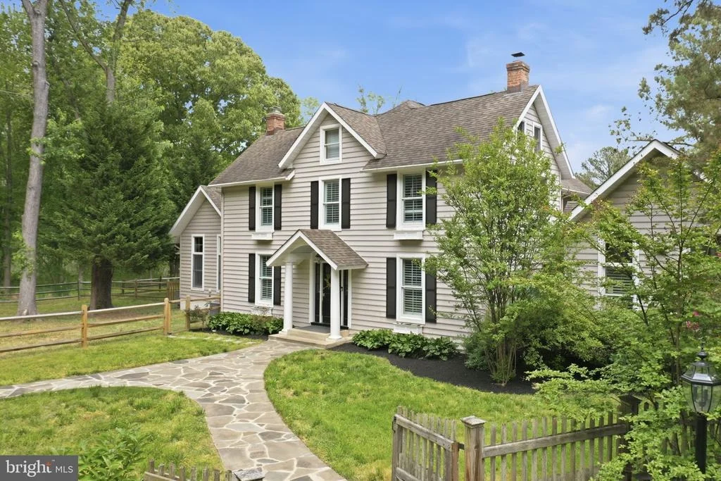Photo of 5865 DEALE BEACH ROAD