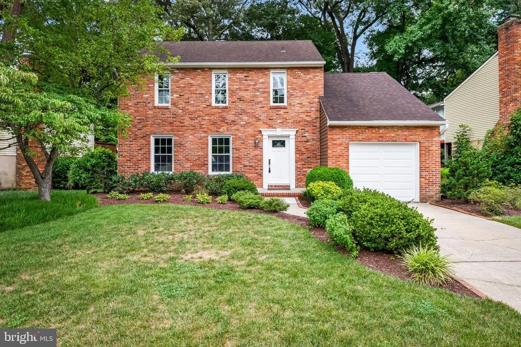 Photo of 427 YORKSHIRE DRIVE