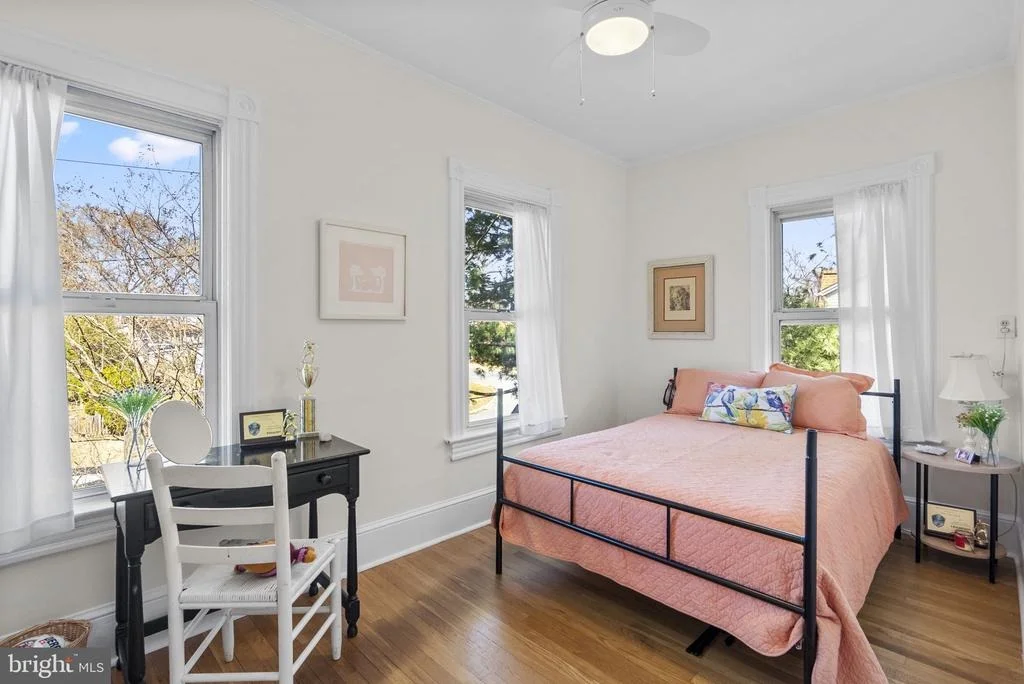 Photo of 212 DEARBORN AVENUE